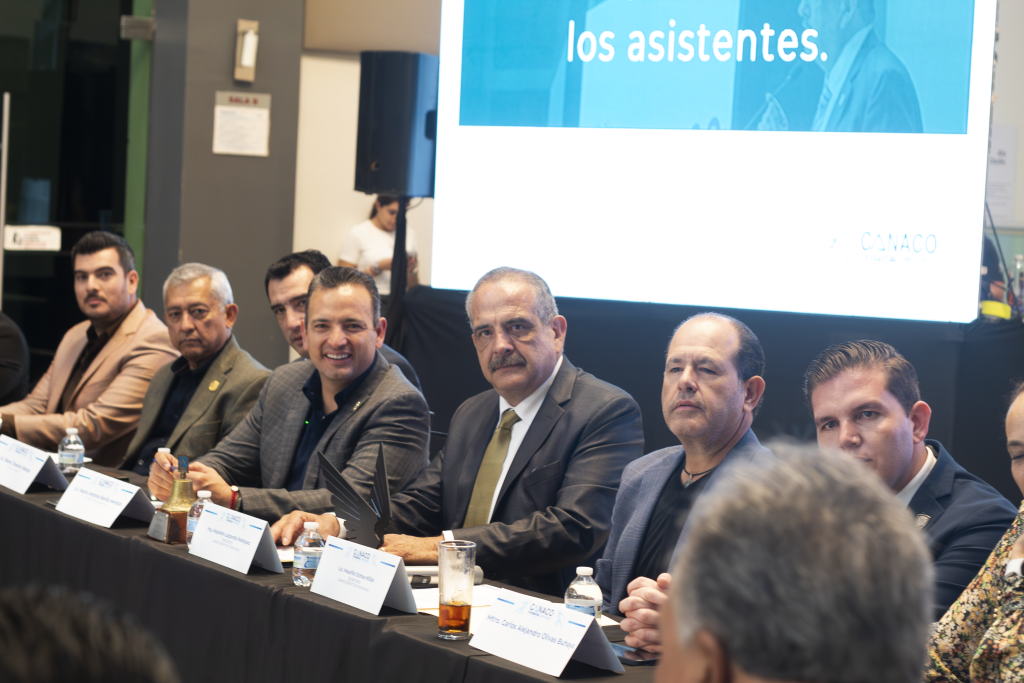 Impulsando el desarrollo de Chihuahua: CANACO recibe a Marco Bonilla